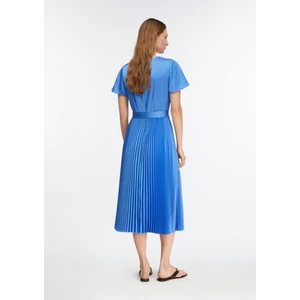 Kép 4/7 - Satin dress with flowing sleeves and pleated skirt