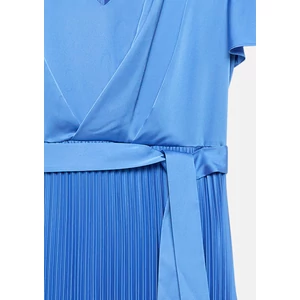 Kép 7/7 - Satin dress with flowing sleeves and pleated skirt