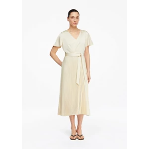 Kép 3/7 - Satin dress with flowing sleeves and pleated skirt