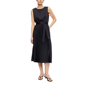 Kép 6/7 - Satin dress with pleated skirt