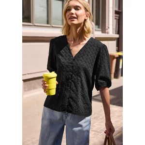 Kép 3/6 - Póló - Studio_Embroidered-mix shirt - 2607