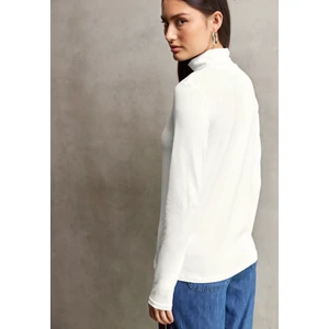 Kép 3/6 - Póló - LTD QR_Studio_turtle neck shir 2508 WS02