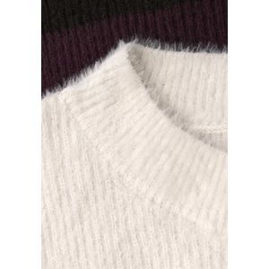 Kép 6/6 - OTLT Pulóver - fluffy sweater with stripes 2510