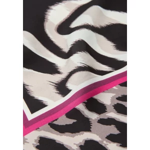 Kép 4/6 - Kieg.ruházat - Nicki Satin Leo Square - 2604