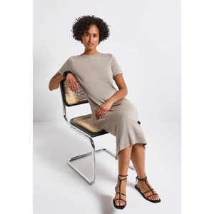 Kép 4/6 - Ruha - Shiny T-shirt Dress solid 2506