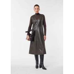Kép 3/8 - Ruha -  Leather-look midi dress with a deep V-neckline 2510