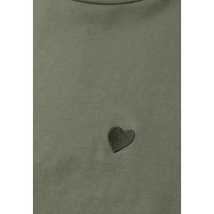 Kép 6/6 - Póló - LTD QR_Studio_small chest embr 2602