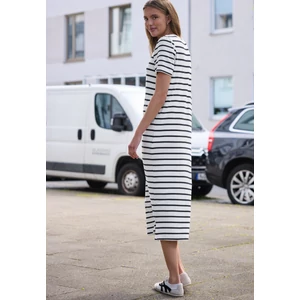 Kép 2/5 - Ruha - T-Shirt Dress w. puffed sleeve - 2604