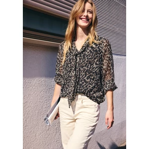 Kép 1/6 - Blúz-Ing - LTD QR Studio_Chiffon v-neck b - 26HW