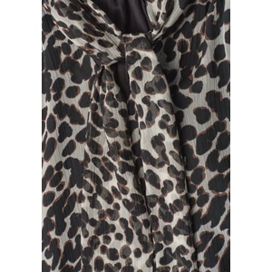 Kép 5/6 - Blúz-Ing - LTD QR Studio_Chiffon v-neck b - 26HW