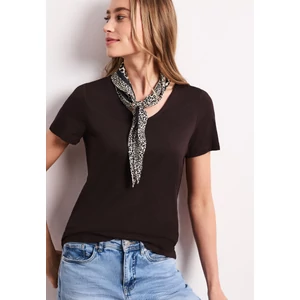 Kép 5/5 - Kieg.ruházat - Nicki Satin Diamond Scarf - 2605