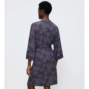 Kép 2/2 - Aura Spotlight Robe 01