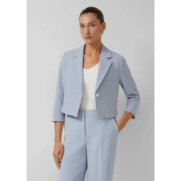 Elegant short blazer with 3/4 sleeves