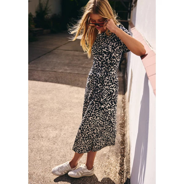 Ruha - Studio_Knot Jersey Dress_AOP - 2608