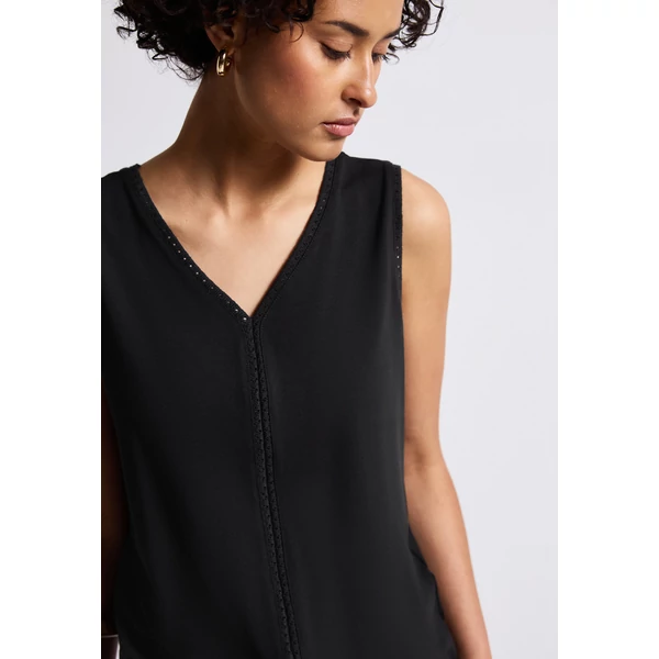 Ing - jersey top w.crochet tape 2505