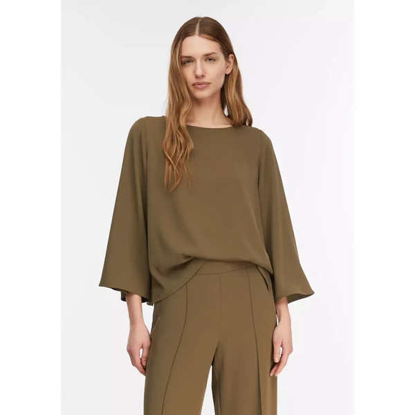 Blúz -  Flowing blouse with wide sleeves 2602