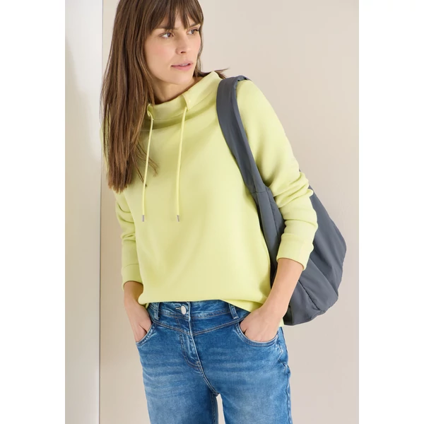 Ing - Funnel Neck With Tape Detail 2602