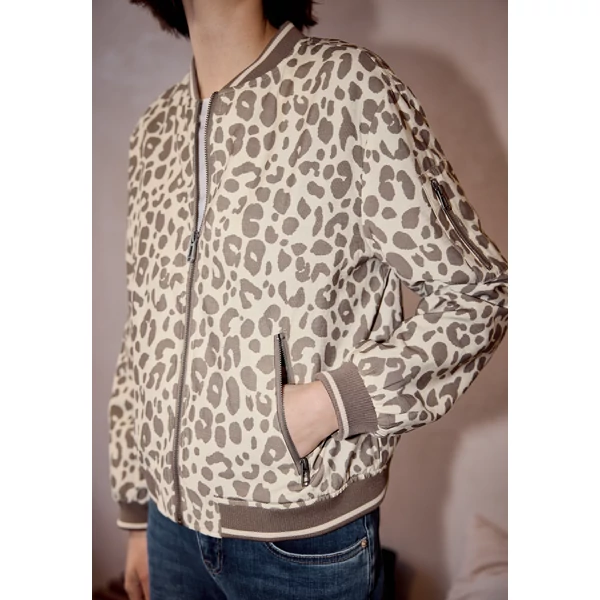 Blézer és dzseki indoor - Studio Bomber Jkt w. AOP 2602