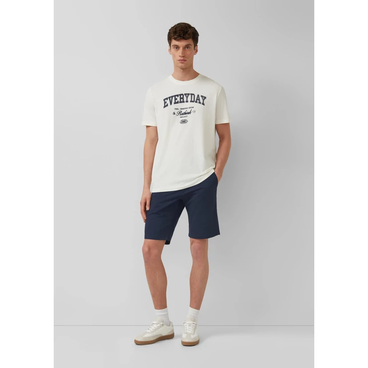 Phoenix: regular fit chino shorts