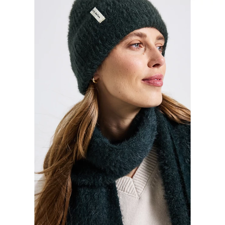OTLT Kieg.ruházat - OP_Chunky Beanie_Feather Yarn 2508