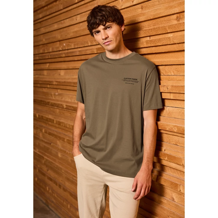 Póló - Basic T-Shirt w. chestprint 2507