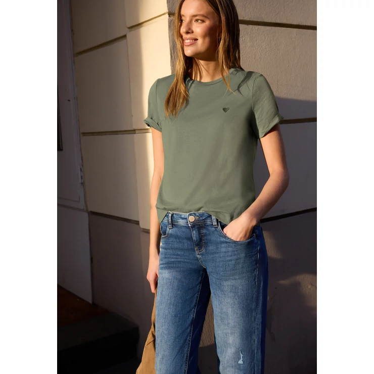 Póló - LTD QR_Studio_small chest embr 2602