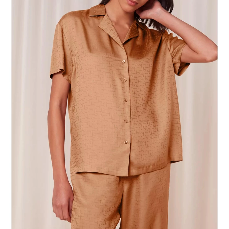 Silky Sensuality J Shirt 01