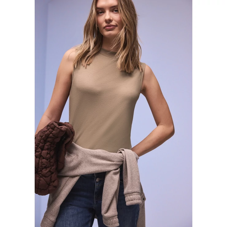 Ing - LTD QR basic turtle neck top 2602