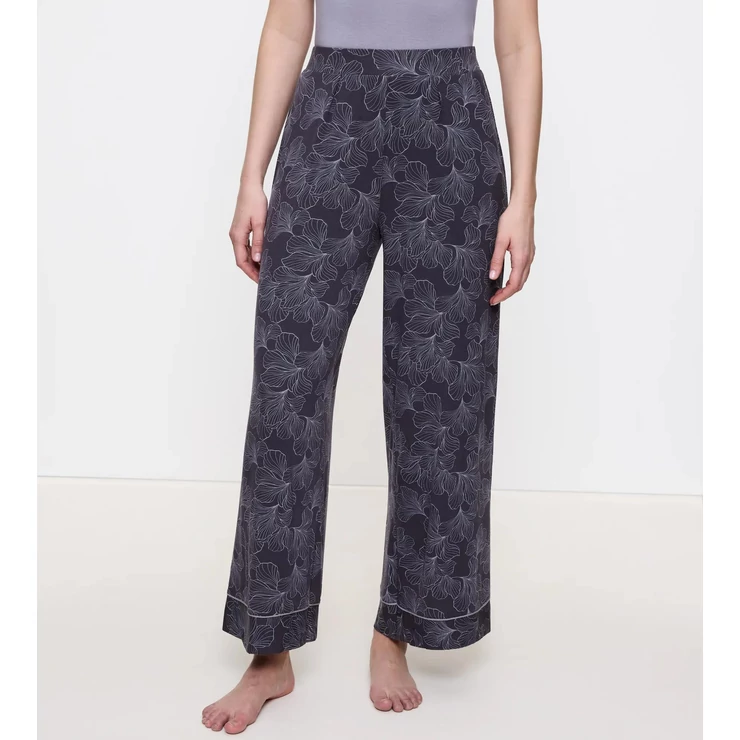 Aura Spotlight Trousers 01