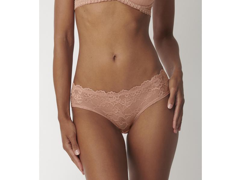 Tempting Lace Hipster